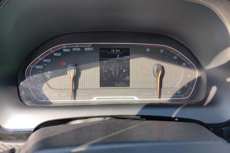 Used Chery Tiggo 3X 2017 1.5L Manual Luxury Edition Odometer Close Up