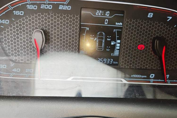 Used Chery Tiggo 3X 2017 1.5L Manual Luxury Edition Odometer Close Up