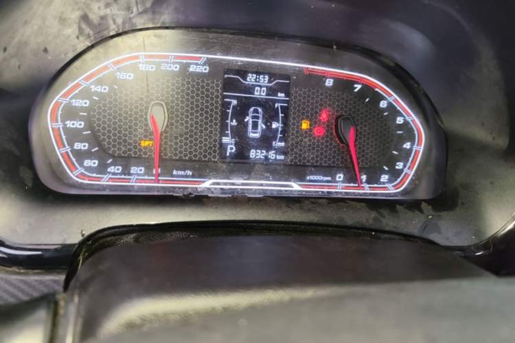 Used Chery Tiggo 3X 2017 1.5L Automatic Fashion Edition Odometer Close Up