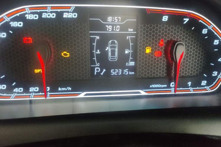 Used Chery Tiggo 3X 2017 1.5L Automatic Fashion Edition Odometer Close Up