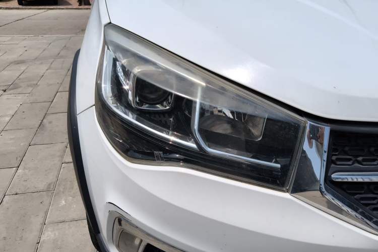 Used Chery Tiggo 3X 2017 1.5L Manual Fashion Edition Right Front Headlight