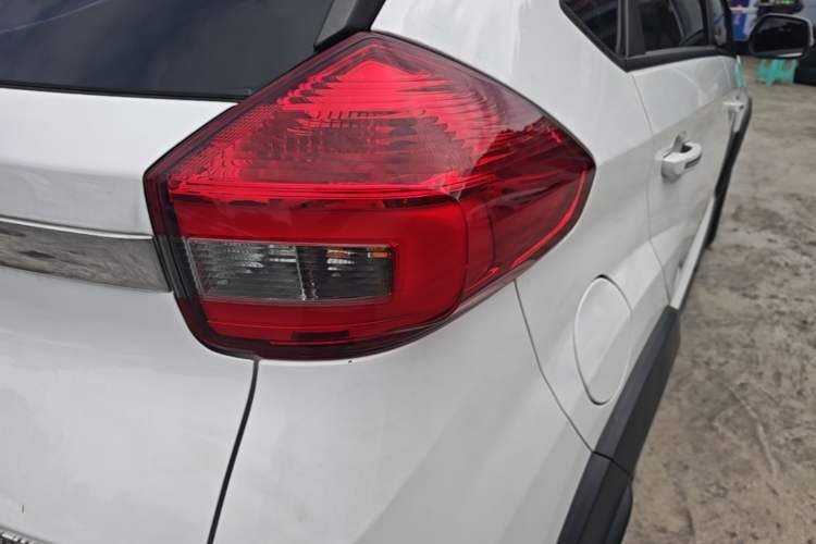 Used Chery Tiggo 3X 2017 1.5L Automatic Luxury Edition Right Rear Taillight