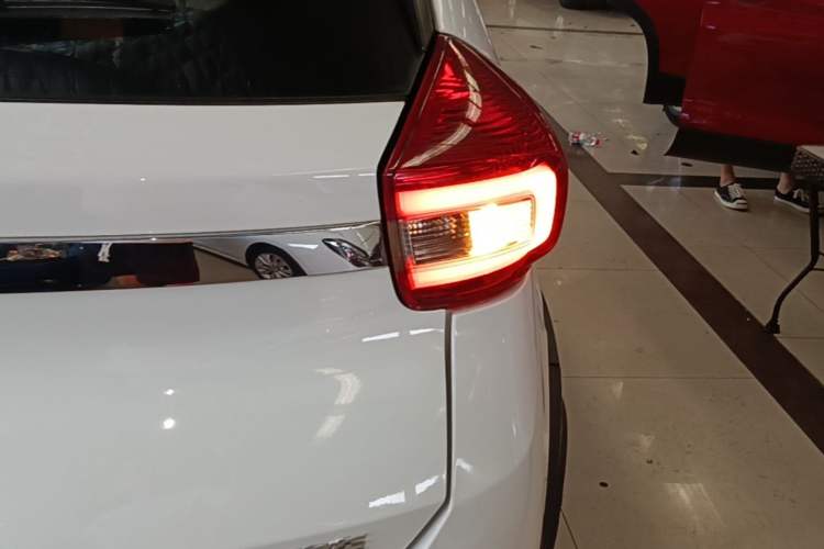 Used Chery Tiggo 3X 2017 1.5L Manual Comfort Edition Right Rear Taillight