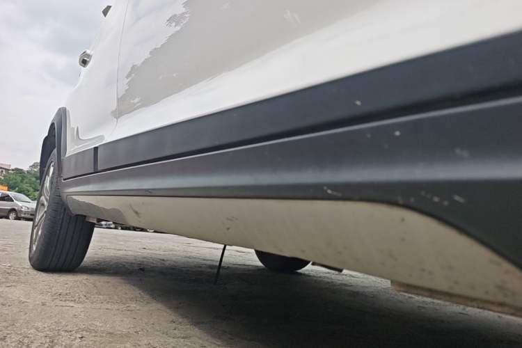 Used Chery Tiggo 3X 2017 1.5L Automatic Luxury Edition Right Side Sill