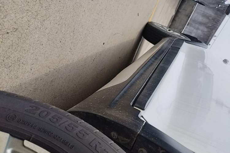 Used Chery Tiggo 3X 2017 1.5L Automatic Fashion Edition Right Side Sill