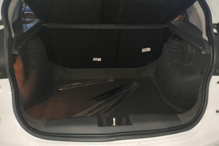 Used Chery Tiggo 3X 2017 1.5L Automatic Fashion Edition Trunk