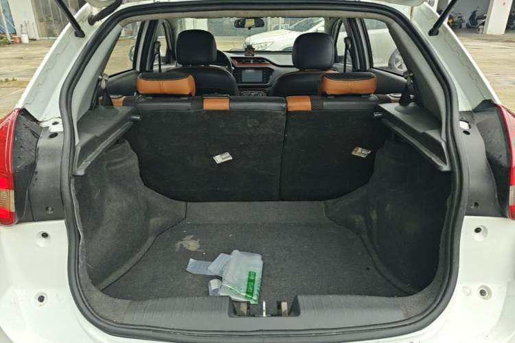 Used Chery Tiggo 3X 2017 1.5L Automatic Fashion Edition Trunk