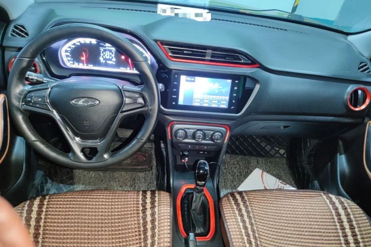 Used Chery Tiggo 3X 2017 1.5L Automatic Luxury Edition Center Console