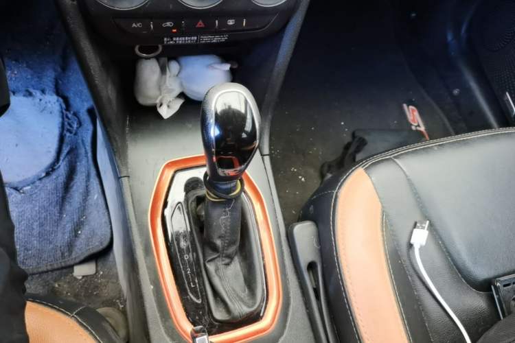 Used Chery Tiggo 3X 2017 1.5L Automatic Comfort Edition Gear Lever