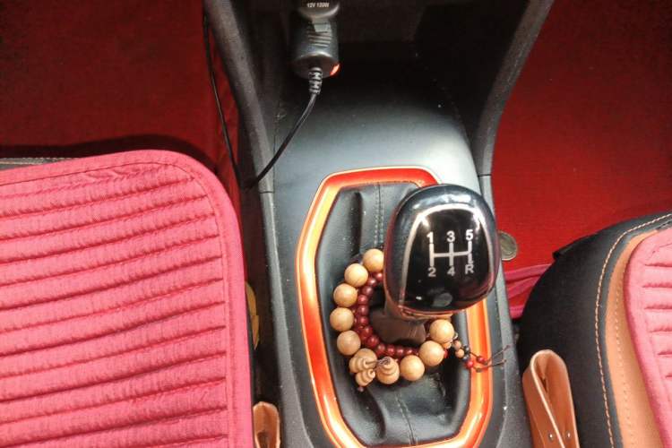 Used Chery Tiggo 3X 2017 1.5L Manual Urban Edition Gear Lever