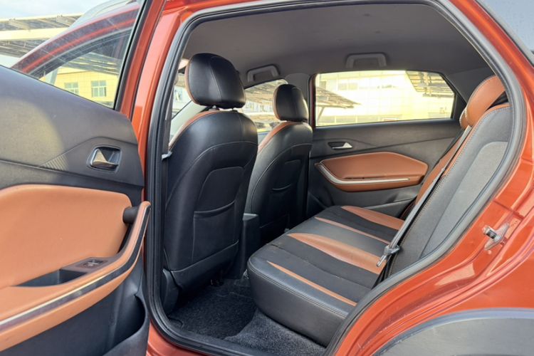 Used Chery Tiggo 3X 2017 1.5L Automatic Fashion Edition Interior 1