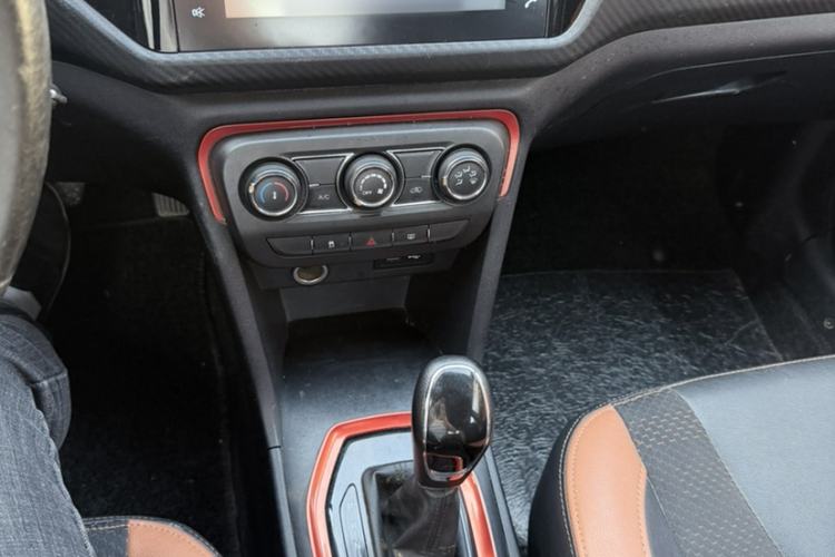 Used Chery Tiggo 3X 2017 1.5L Automatic Fashion Edition Interior 3