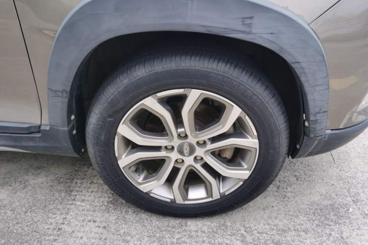 Used Chery Tiggo 3X 2017 1.5L Automatic Fashion Edition Right Front Wheel Hub