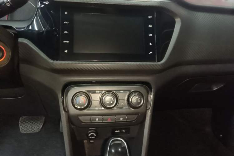 Used Chery Tiggo 3X 2018 1.5L Automatic Elite Edition Audio And AC Panel