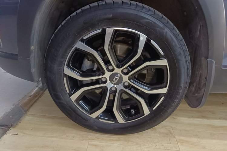 Used Chery Tiggo 3X 2018 1.5L Automatic Elite Edition Left Front Wheel Hub