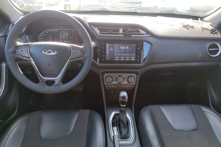 Used Chery Tiggo 3X 2018 1.5L Automatic Elite Edition Center Console