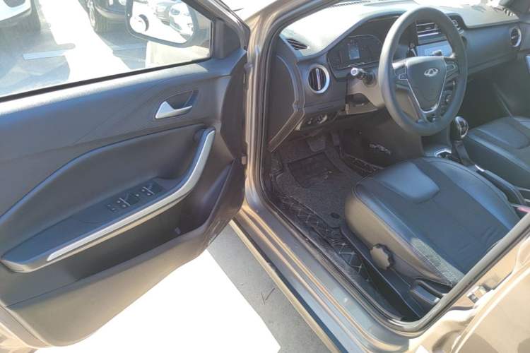 Used Chery Tiggo 3X 2018 1.5L Automatic Elite Edition Driver Seat
