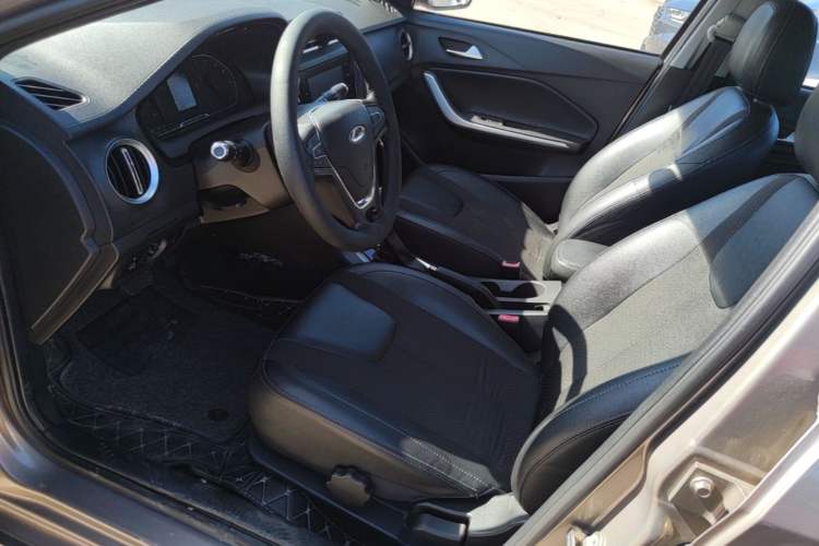 Used Chery Tiggo 3X 2018 1.5L Automatic Elite Edition Left Front Seat