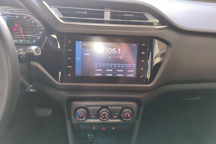 Used Chery Tiggo 3X 2018 1.5L Automatic Elite Edition Audio And AC Panel