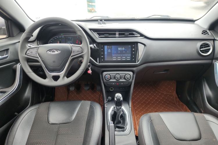 Used Chery Tiggo 3X 2018 1.5L Manual Elite Edition Center Console