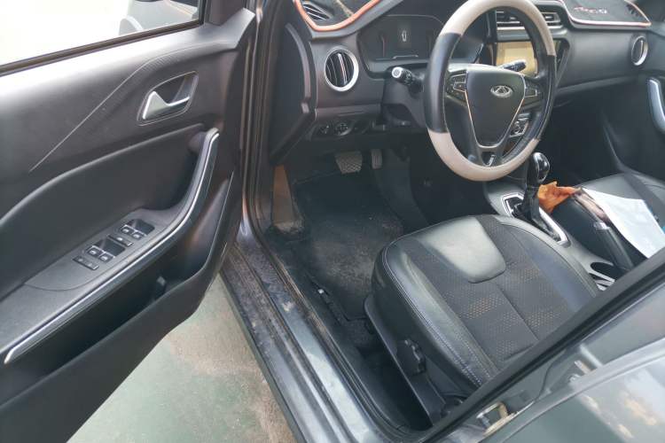 Used Chery Tiggo 3X 2018 1.5L Automatic Elite Edition Driver Seat