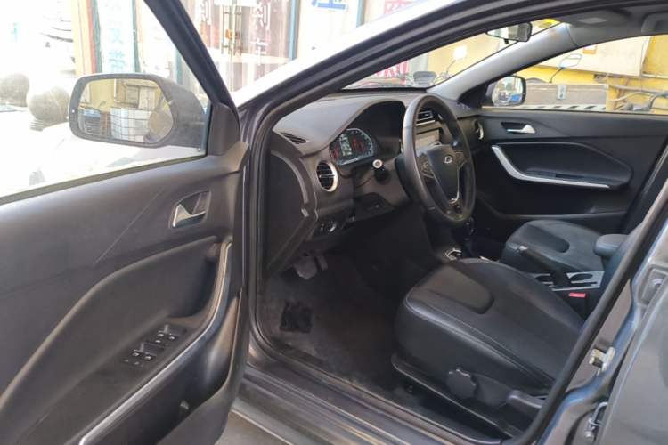 Used Chery Tiggo 3X 2018 1.5L Automatic Elite Edition Driver Seat