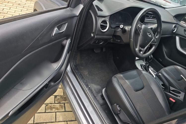 Used Chery Tiggo 3X 2018 1.5L Automatic Elite Edition Driver Seat