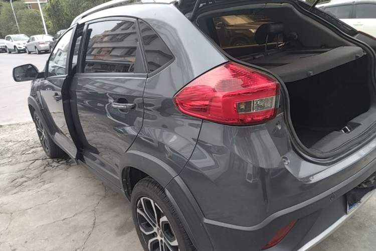 Used Chery Tiggo 3X 2018 1.5L Automatic Elite Edition Exterior 2