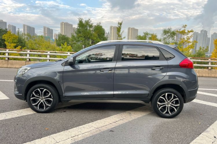 Used Chery Tiggo 3X 2018 1.5L Automatic Comfort Edition Exterior 3