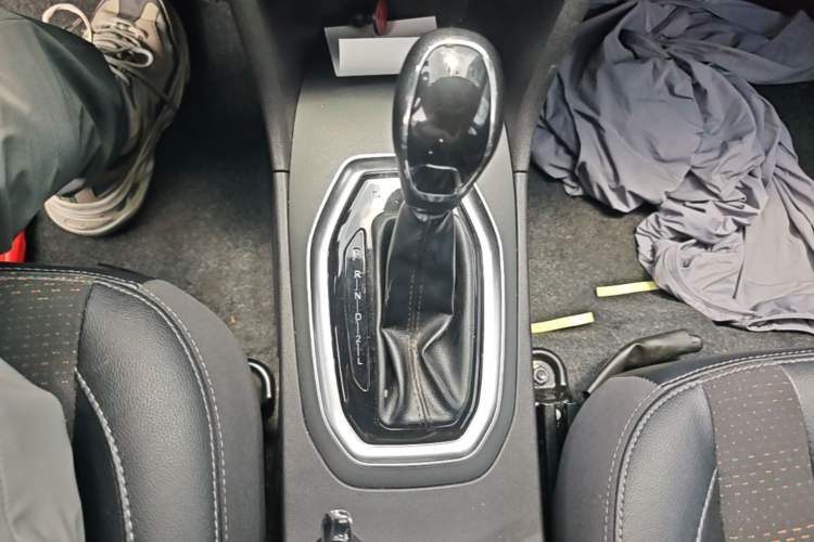 Used Chery Tiggo 3X 2018 1.5L Automatic Elite Edition Gear Lever