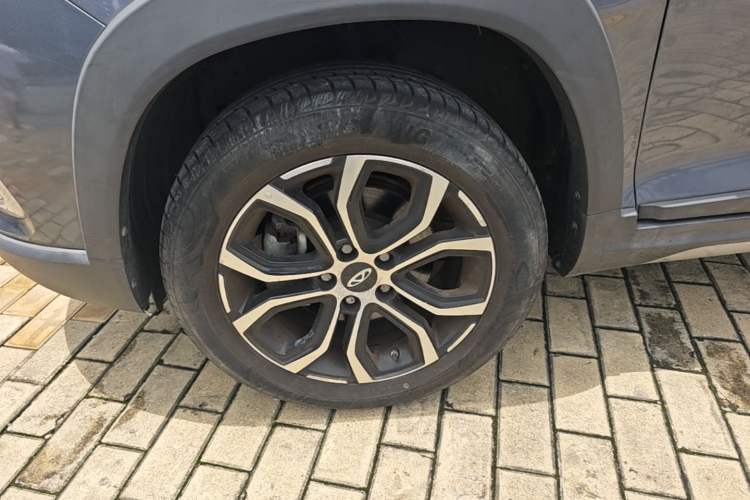Used Chery Tiggo 3X 2018 1.5L Automatic Elite Edition Left Front Wheel Hub