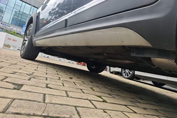 Used Chery Tiggo 3X 2018 1.5L Automatic Elite Edition Left Side Sill