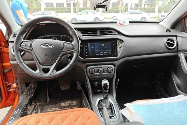 Used Chery Tiggo 3X 2018 1.5L Automatic Elite Edition Center Console