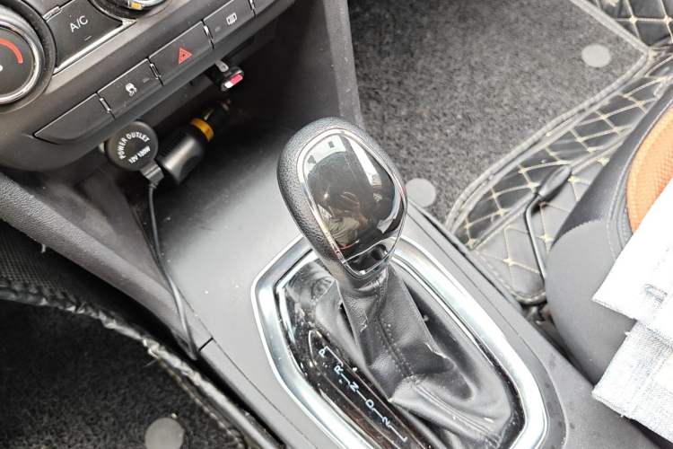 Used Chery Tiggo 3X 2018 1.5L Automatic Elite Edition Gear Lever