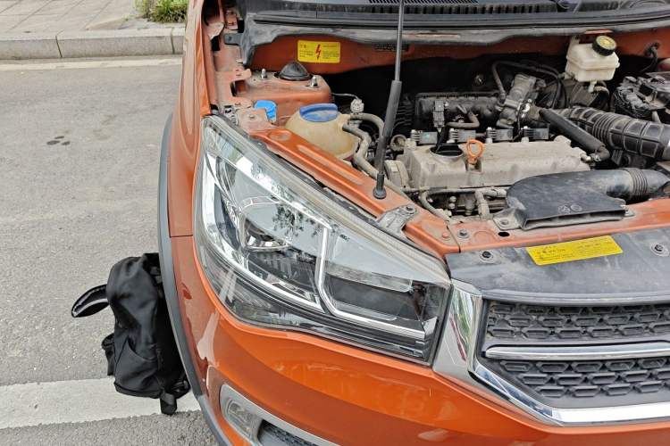 Used Chery Tiggo 3X 2018 1.5L Automatic Elite Edition Right Front Headlight