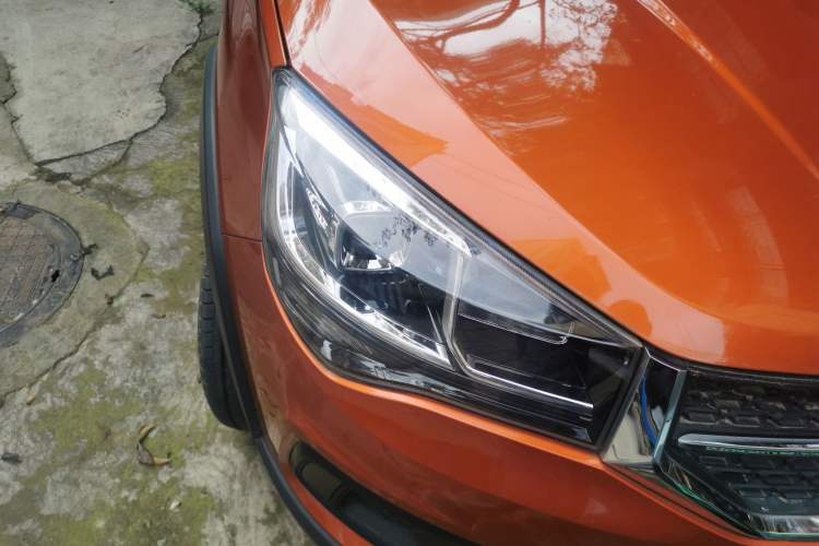 Used Chery Tiggo 3X 2018 1.5L Manual Comfort Edition Right Front Headlight