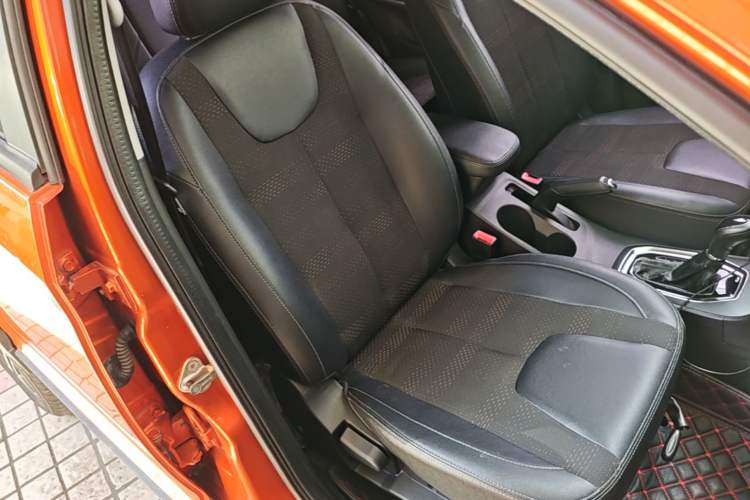 Used Chery Tiggo 3X 2018 1.5L Automatic Elite Edition Right Front Seat