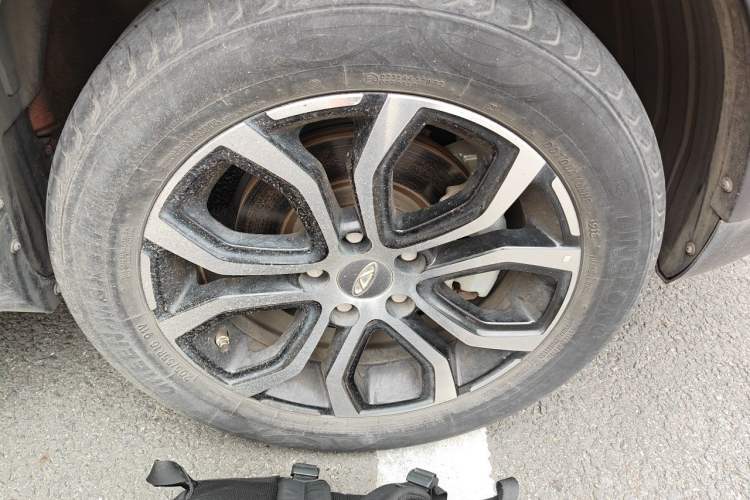 Used Chery Tiggo 3X 2018 1.5L Automatic Elite Edition Right Front Wheel Hub