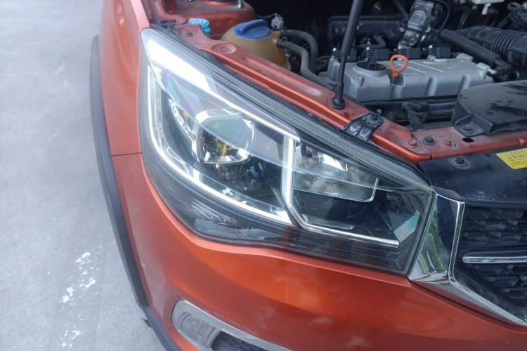 Used Chery Tiggo 3X 2018 1.5L Automatic Elite Edition Right Front Headlight