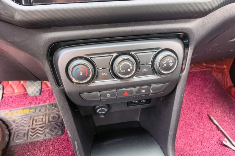 Used Chery Tiggo 3X 2018 1.5L Manual Elite Edition Audio And AC Panel