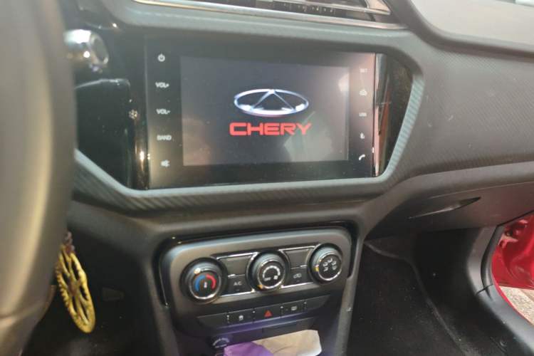 Used Chery Tiggo 3X 2018 1.5L Automatic Elite Edition Audio And AC Panel