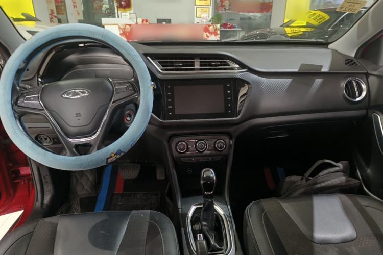 Used Chery Tiggo 3X 2018 1.5L Automatic Elite Edition Center Console