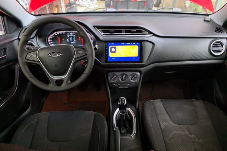 Used Chery Tiggo 3X 2018 1.5L Manual Comfort Edition Center Console