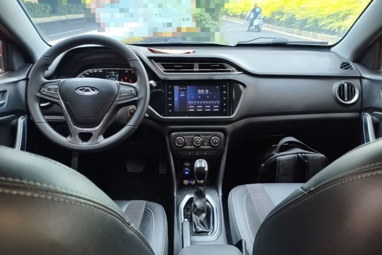 Used Chery Tiggo 3X 2018 1.5L Automatic Elite Edition Center Console