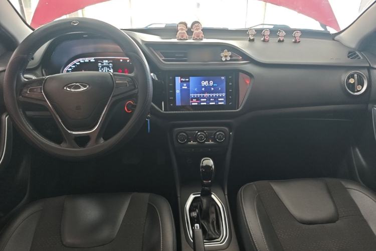 Used Chery Tiggo 3X 2018 1.5L Automatic Elite Edition Center Console