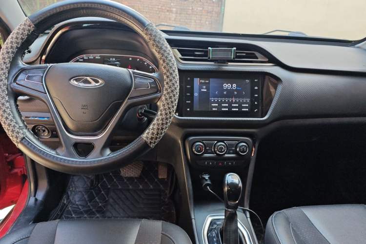 Used Chery Tiggo 3X 2018 1.5L Automatic Elite Edition Center Console