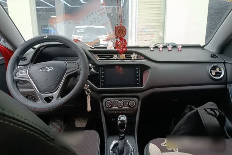 Used Chery Tiggo 3X 2018 1.5L Automatic Elite Edition Center Console