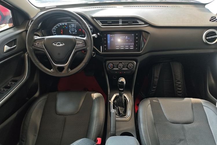 Used Chery Tiggo 3X 2018 1.5L Automatic Elite Edition Center Console