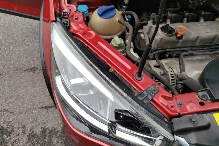 Used Chery Tiggo 3X 2018 1.5L Automatic Elite Edition Engine Bay Right