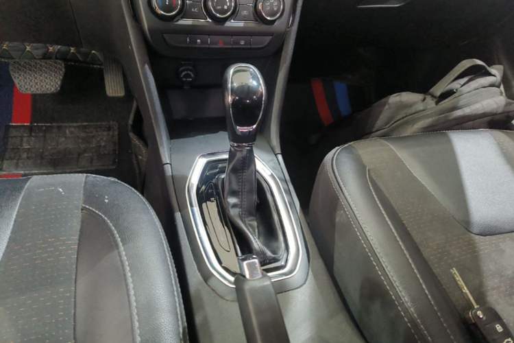 Used Chery Tiggo 3X 2018 1.5L Automatic Elite Edition Gear Lever